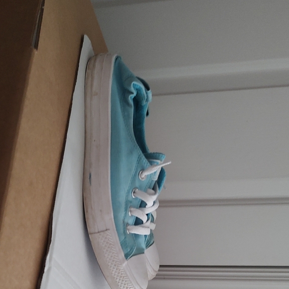 Converse Women's Sky Blue Shoreline Slip-on Sneakers - Picture 5 of 12